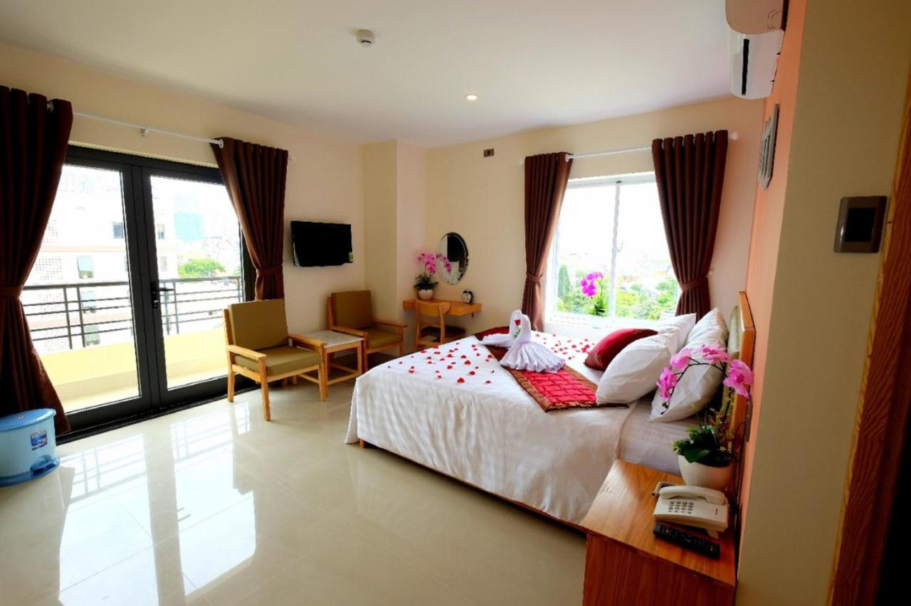 Marigold Hotel & Apartment Дананг Екстер'єр фото
