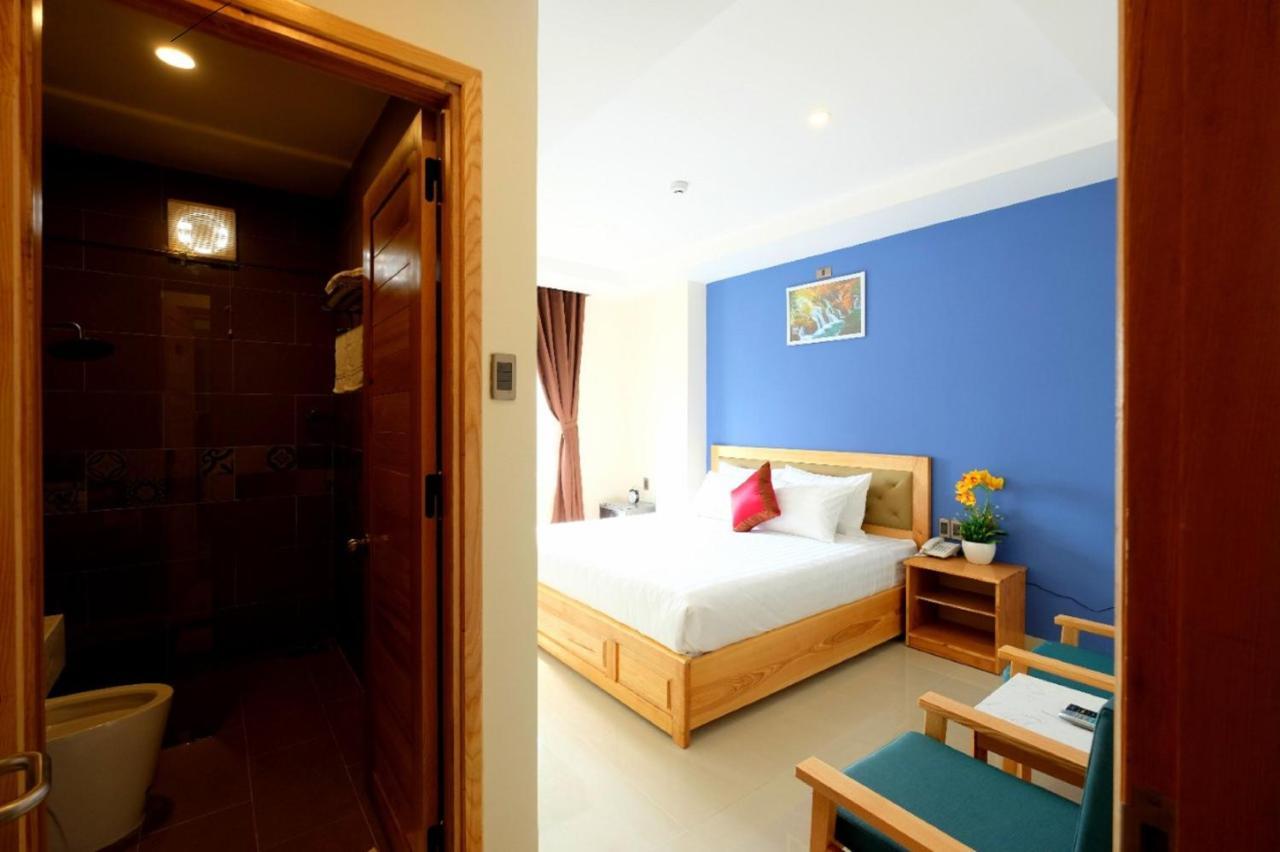 Marigold Hotel & Apartment Дананг Екстер'єр фото