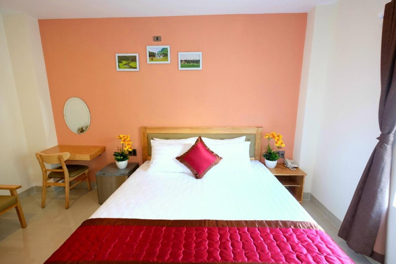 Marigold Hotel & Apartment Дананг Екстер'єр фото